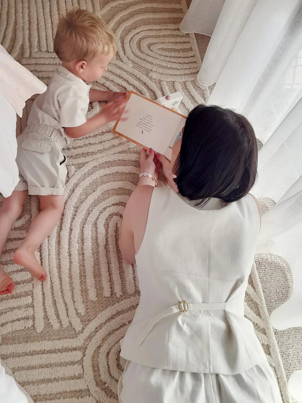 ESSA - Maisie Cream and Ivory Textured Tribal Rug